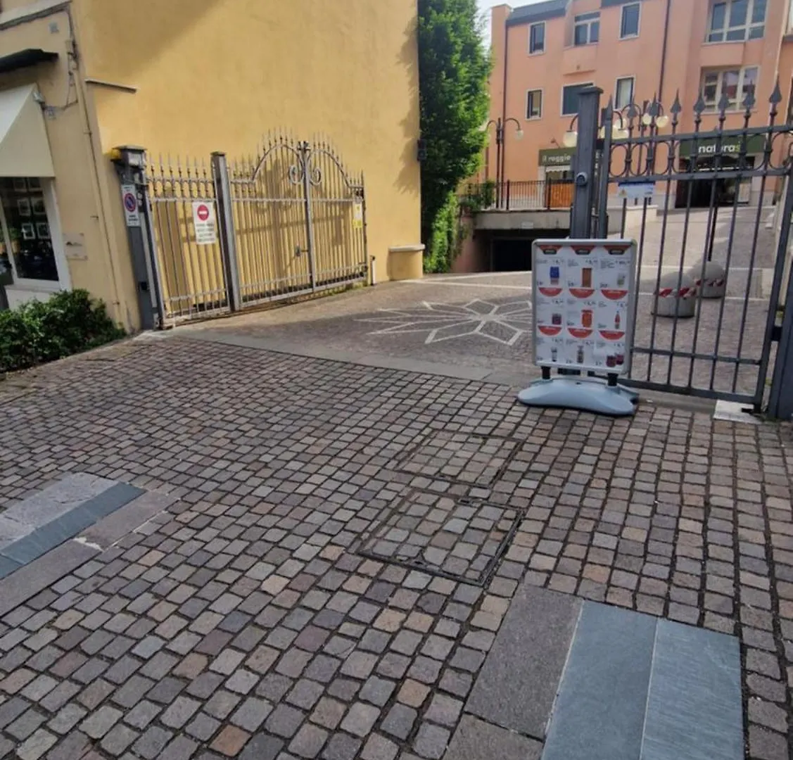 Dai Cugini Del Garda Apartment Salo 0*,  Italy